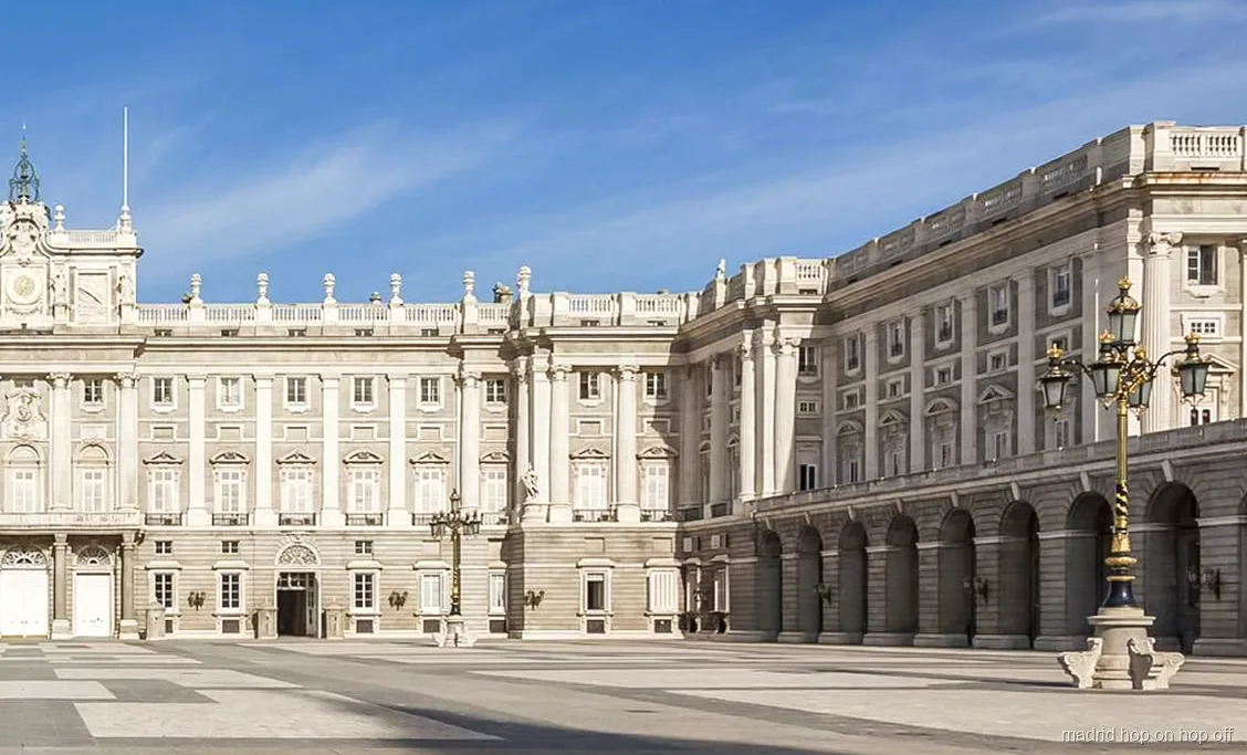 Entrada de acceso rápido al Palacio Real de Madrid